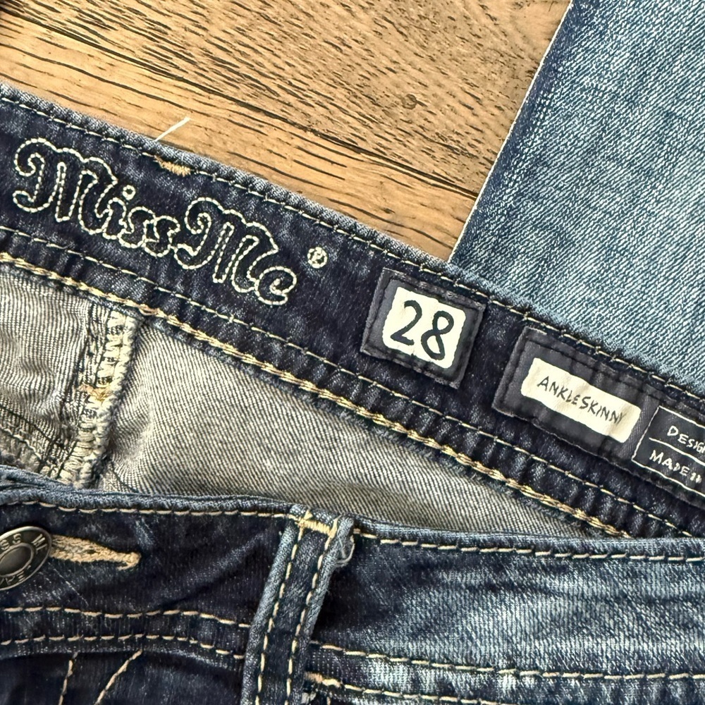 Miss Me Embroidered Frayed Hem Ankle Skinny Jeans - Picture 10 of 11